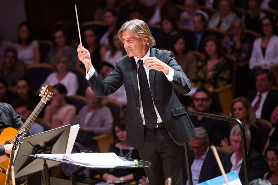 George Ellis Conducting at City Recital Hall